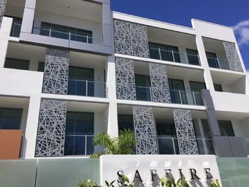 اللون المعدني الألومنيوم مثقبة لوحات الدرج للدرابزين / الدرابزين / شرفة المزود