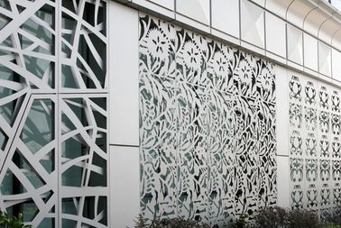 شاشات ألومنيوم ملونة معدنيًا للدرج للدرابزين/السور/الشرفة المزود