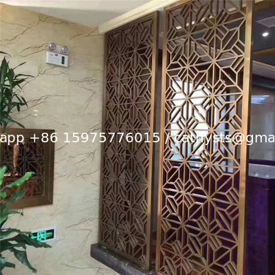 مقسّمات وغرف مقسمة ذات إطار أسود مصنوعة حسب الطلب بنمط دائري ثلاثي الأبعاد من الفولاذ المقاوم للصدأ الذهبي 1800 × 900 المزود
