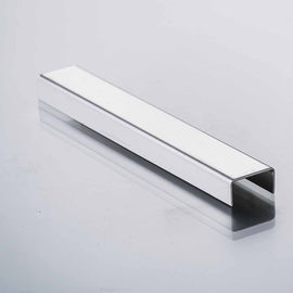 ملفات تعريف بلاط الفولاذ المقاوم للصدأ 304 316 لتزيين الأرضيات أو الجدران 304 U-shaped Metal Tile Trim المزود