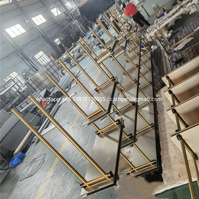 حار بيع الحديثة جدار جبل تستخدم 304 316 الفولاذ المقاوم للصدأ الذهب متجر الملابس عرض شماعات رفوف لبيع الملابس المزود